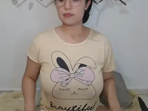 Elina_Rose888 webcam