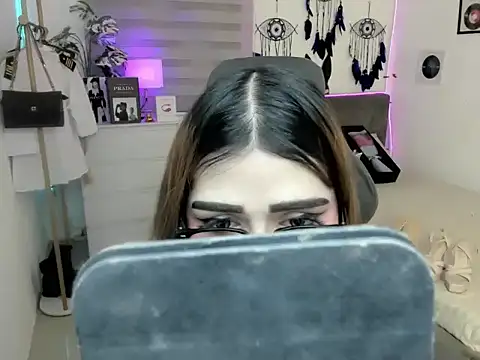 tstoni_talks webcam