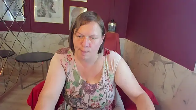 KellyPerfection webcam