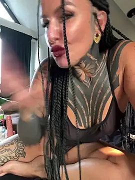 KathaleaNoir webcam