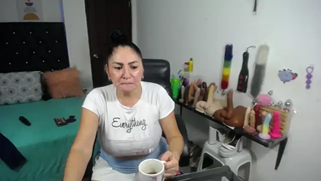 mature_bigboobs10 webcam