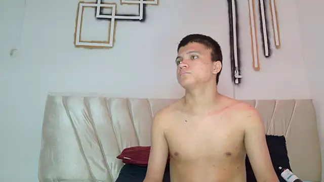aly_n_sebas webcam