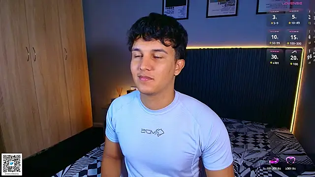 Leo_Savage_ webcam
