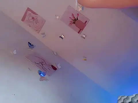 sassysiren28 webcam