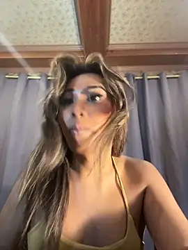 hugecock_tamira webcam