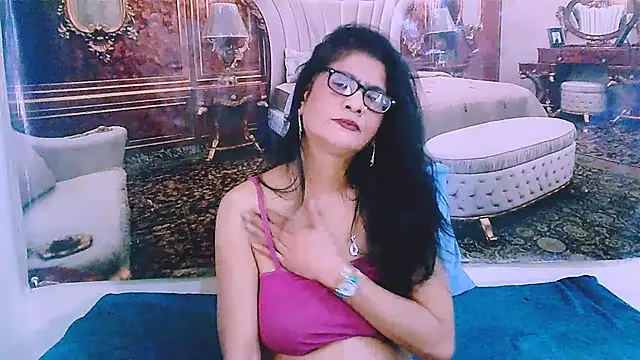 IndianAllure webcam