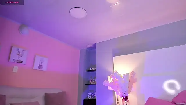 Elisasue webcam