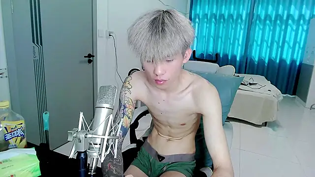 KPL-11 live cam on StripChat