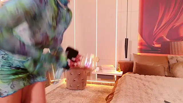 chloefrost's live room