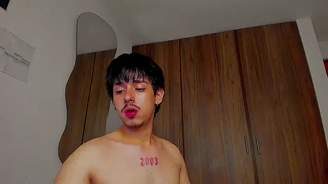 Maximo_Miller webcam