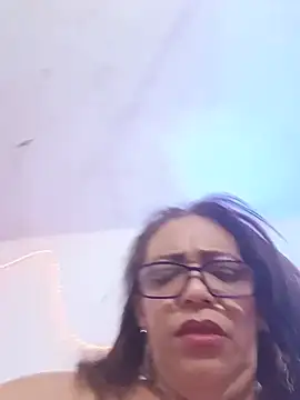 Sweet-Mommy-Milf webcam