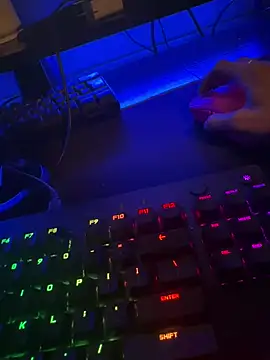 madehercumm webcam