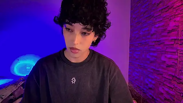 xFemboyToy webcam