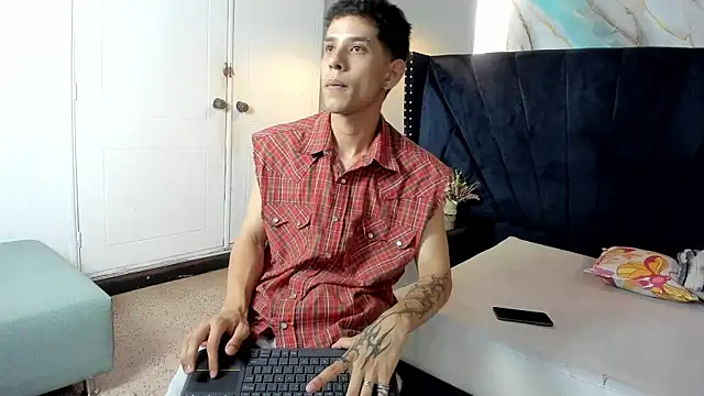 KaynSantos webcam