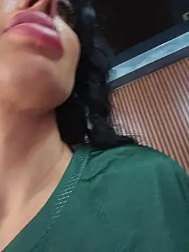 KatiaDivine webcam
