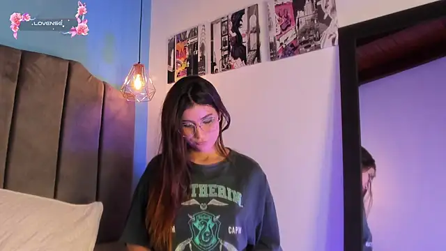 Luna_honey9 webcam