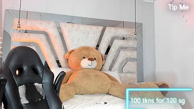 AngelineHeet live cam on StripChat