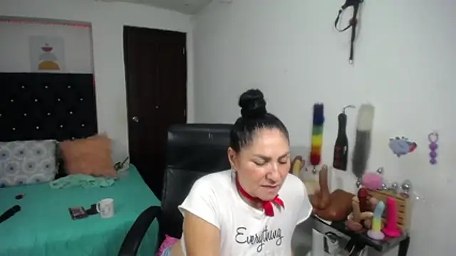 mature_bigboobs10 webcam