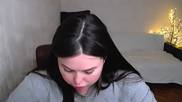 Emily_Mo webcam