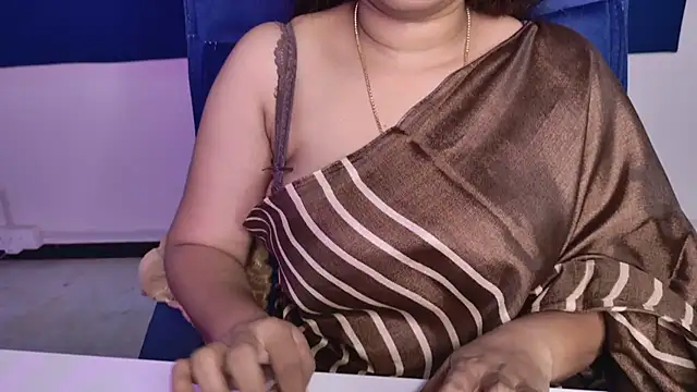 Anjali-Queen webcam