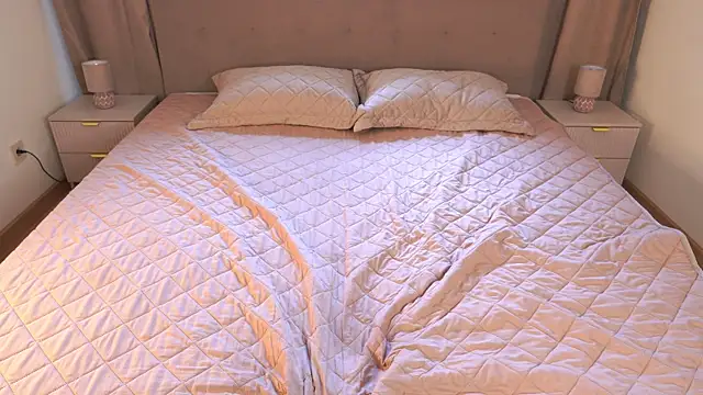 SusanaHallet webcam