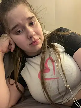 HornyGirlH webcam