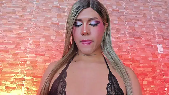 Dreams_Chloe webcam