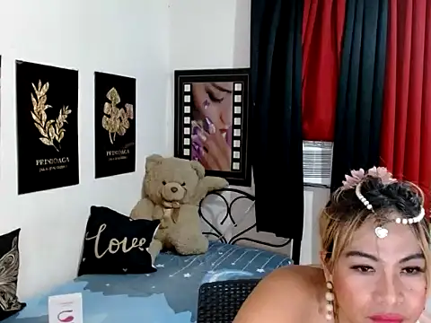 UrhotGoddess webcam