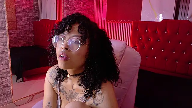 mia_hernnandez webcam