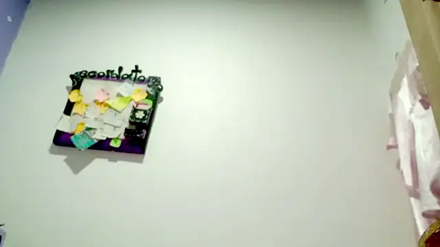 PetiteIvoryQueen19 webcam