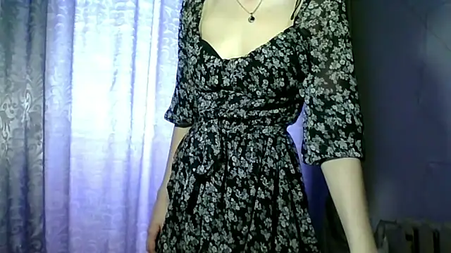 NickiKisinger webcam