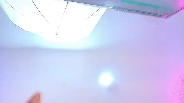 YazminJenner webcam