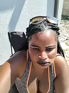 JuicyHoney_01 webcam