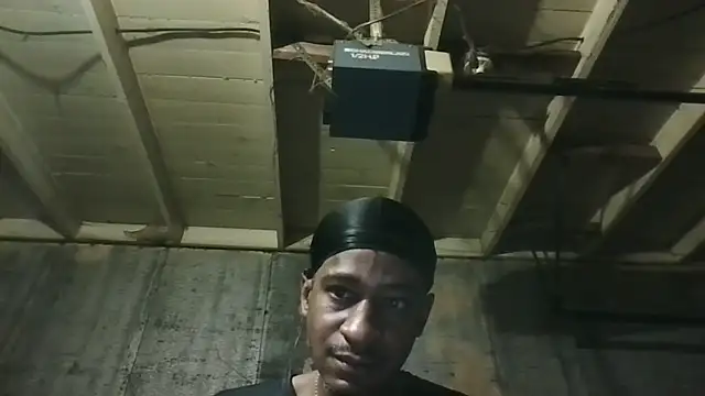 Leo99842 webcam