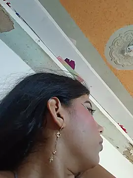 WarmVenezuelanGirl webcam