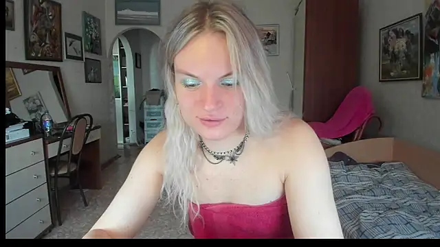 milliKira006 live cam on StripChat