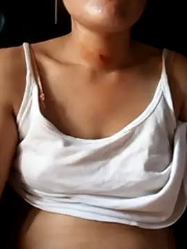 Ttitii99 live cam on StripChat