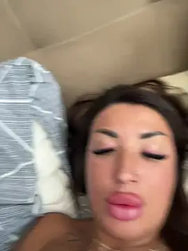 RuslanaXX webcam
