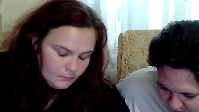 MilaXHelen webcam