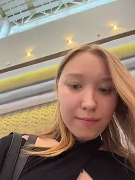 -naughtyangel- (F teen) - wet panty show +camel toe ZOOM 🥵