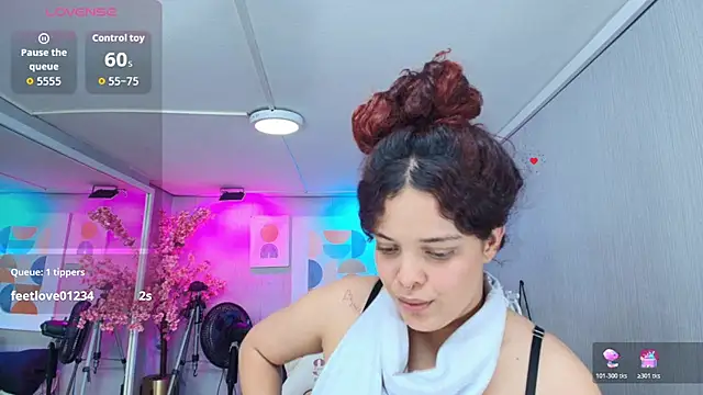 Maggy_t18 live cam on StripChat