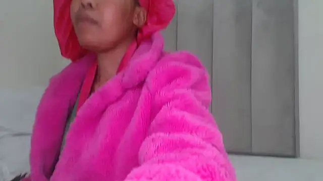 Bella_2025 webcam