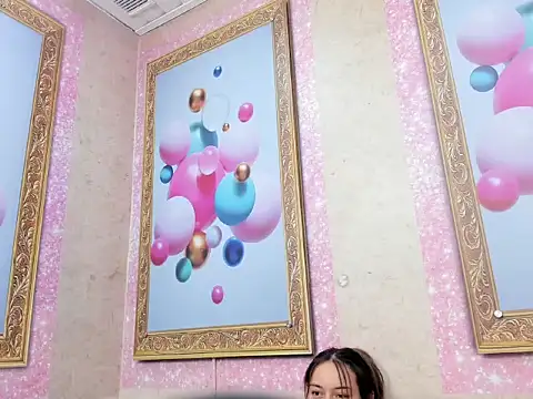 Mariann_Roxxy webcam