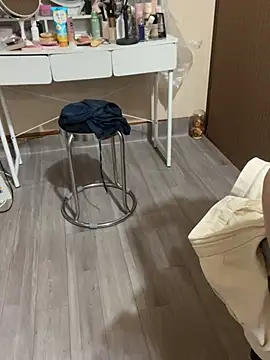 Mina048 webcam
