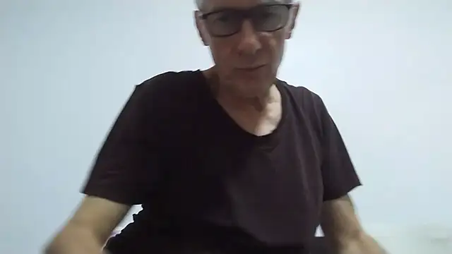 BIGUNCUTHARDCOCK webcam
