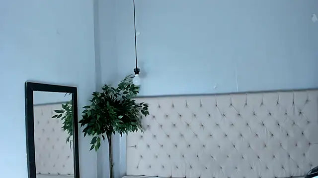 Victoria_Coleman webcam