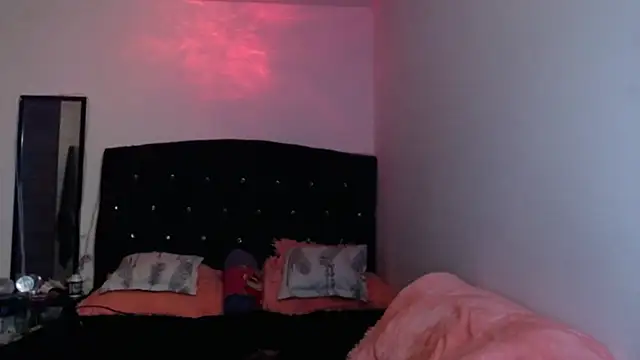 holy_juli webcam