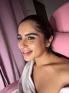Emily-14 webcam