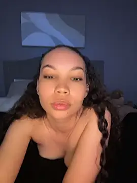 nikkiloveee webcam