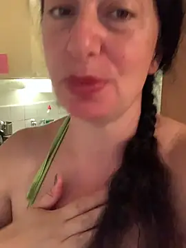 Lizzaa80 webcam